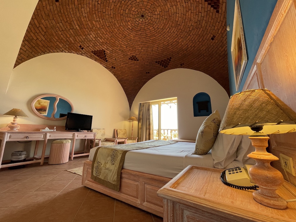Standard Double or Twin Room, Garden View - Photo 12