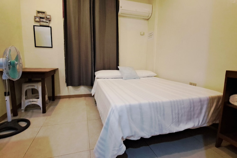 Standard Room photo 2