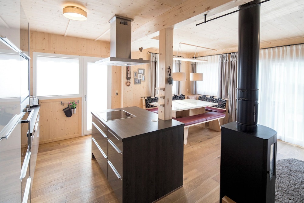 Chalet # 56  mit 4 Schlafzimmern, Sauna & Swim Spa