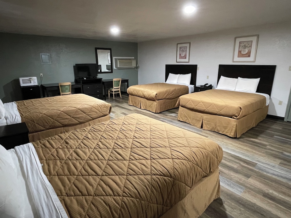 Deluxe Quadruple Room, 1 Bedroom photo 1