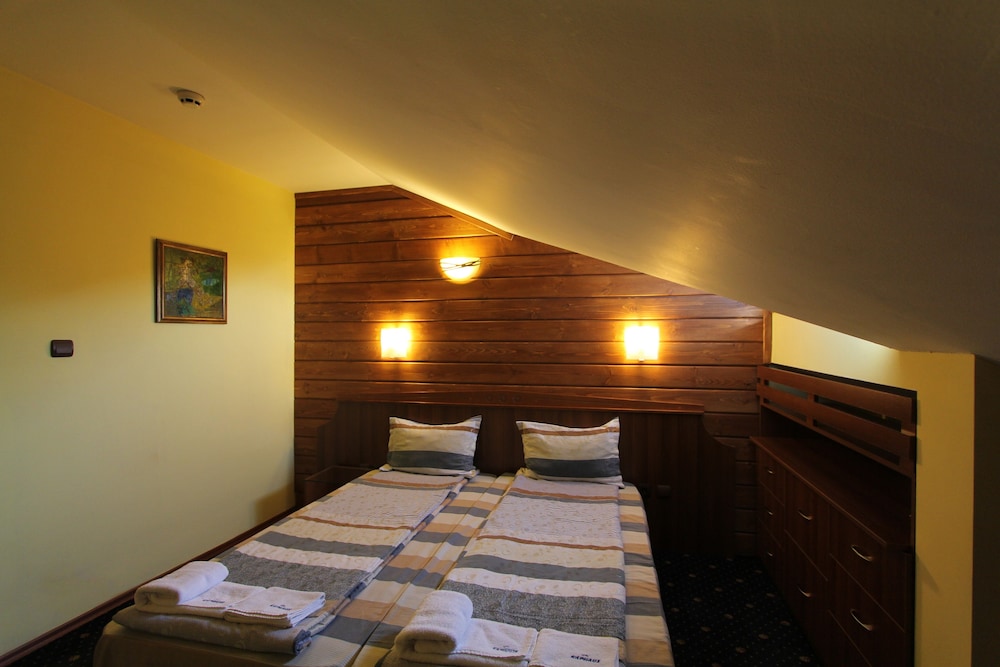 Economy Double or Twin Room (Free Spa Access) photo 1