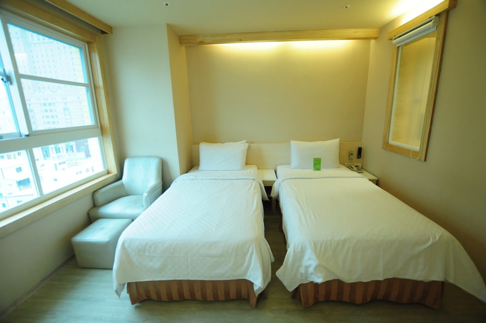 Business Twin Room, 2 Twin Beds photo 2