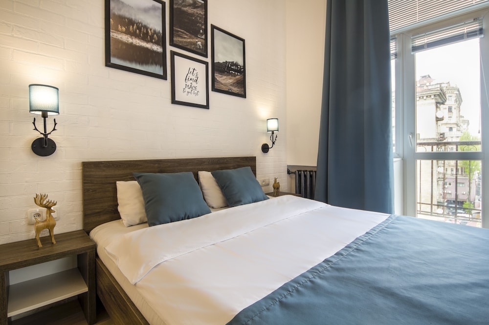 Scandinavian Design Apartment with Balcony - Khreschatyk St, 29 (id 211)
