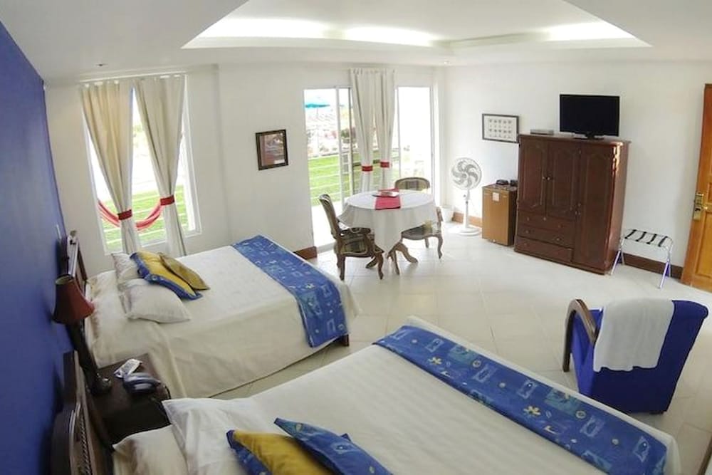 Standard Room, 2 Double Beds