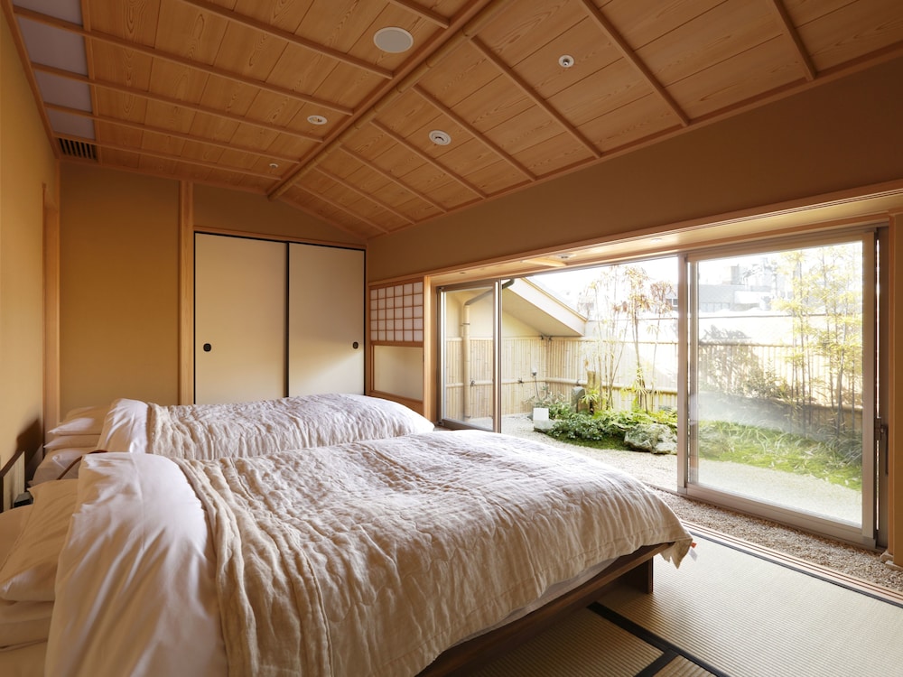 Japanese Western Style Deluxe Room, Non Smoking | Snow crab-based dinner plan (Breakfast included) photo 3