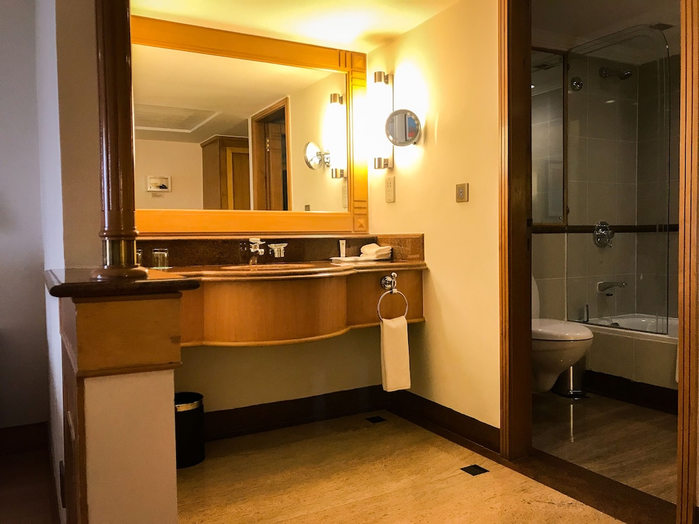 Club Room, 2 Twin Beds, City View - Photo 5