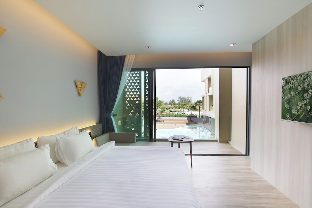 Double Room, Pool View photo 2