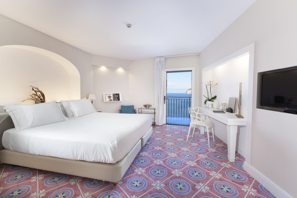 Comfort Double or Twin Room, Balcony, Sea View - Photo 19