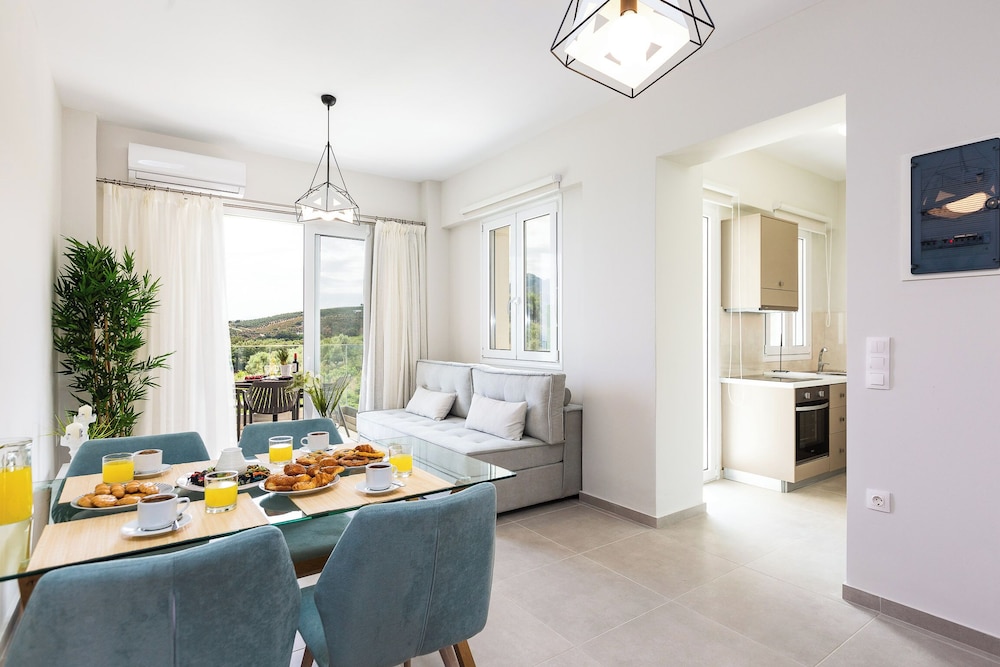 Apartment, 1 Bedroom, Partial Sea View