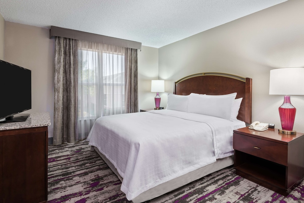 Suite, 1 King Bed, Accessible, Bathtub (Hearing Acc)