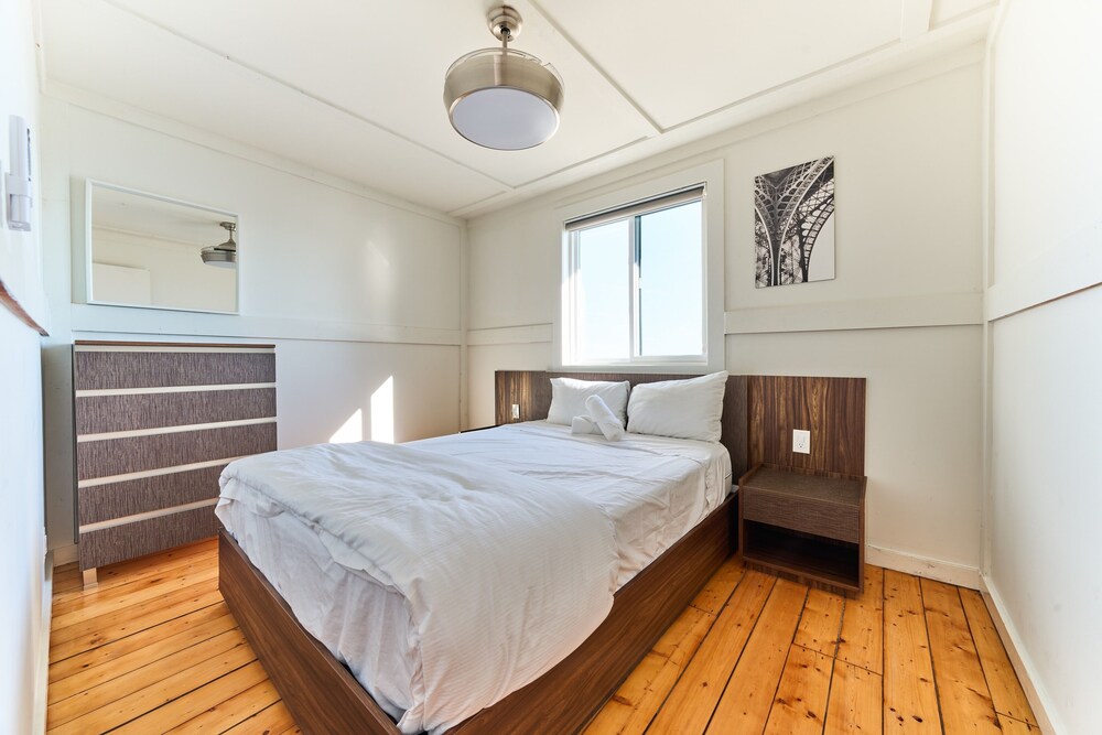 Townhome Suite 202 - 2 Storeys