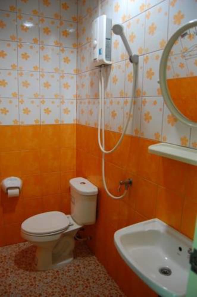 Standard Twin Room photo 2