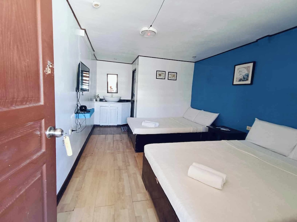 Basic Twin Room, Non Smoking, Beachfront photo 2