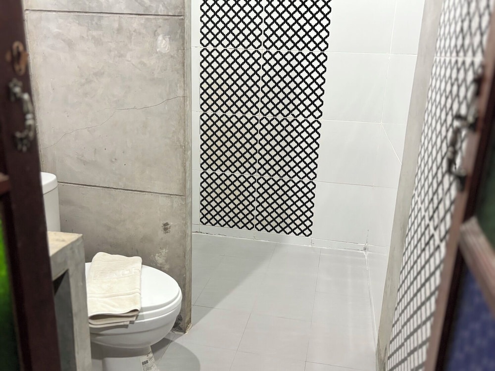 Deluxe Room (Pet Friendly) photo 3
