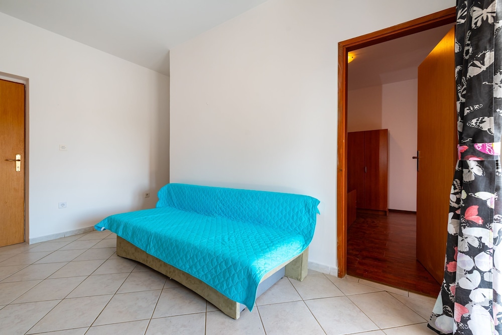Apartment, 2 Bedrooms, Balcony, Garden View