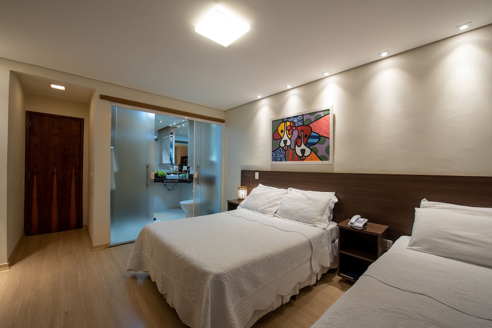 Superior Suite - Photo 12