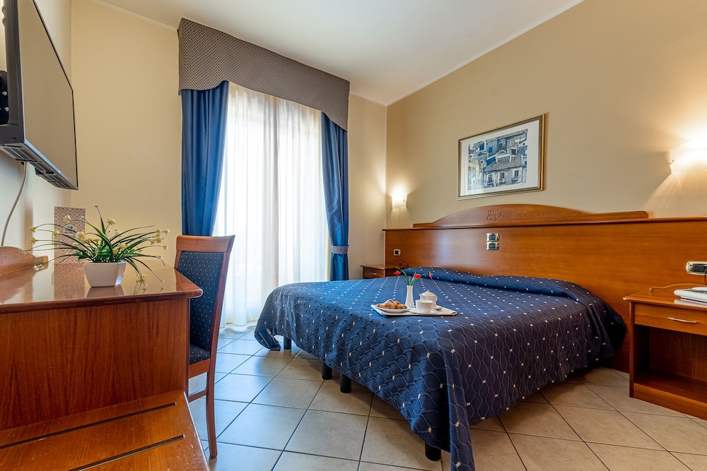 Double Room - Photo 4