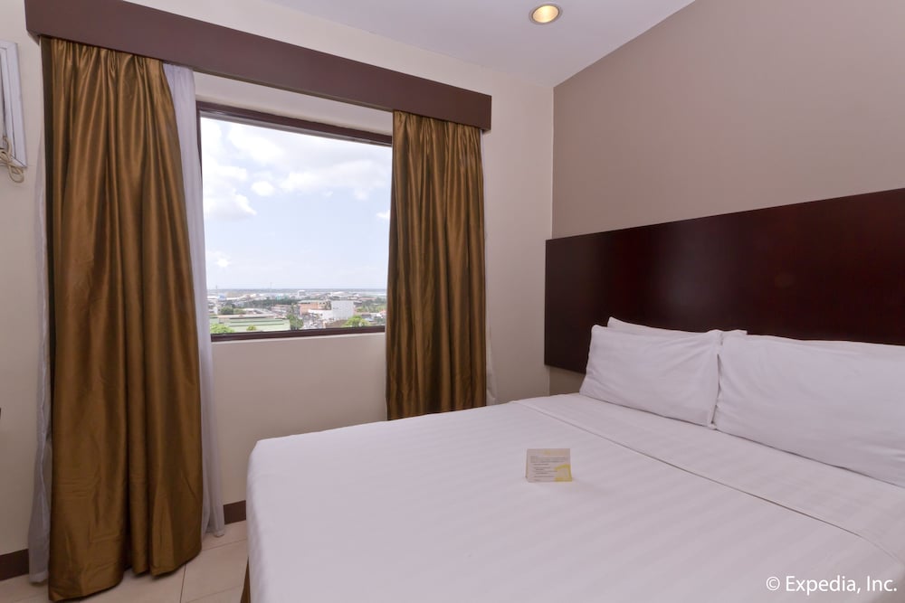 Superior Suite - Photo 7