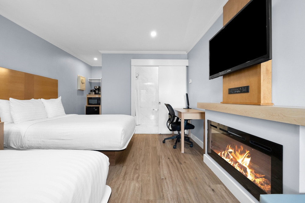 Deluxe Double Room, 2 Double Beds - Photo 3