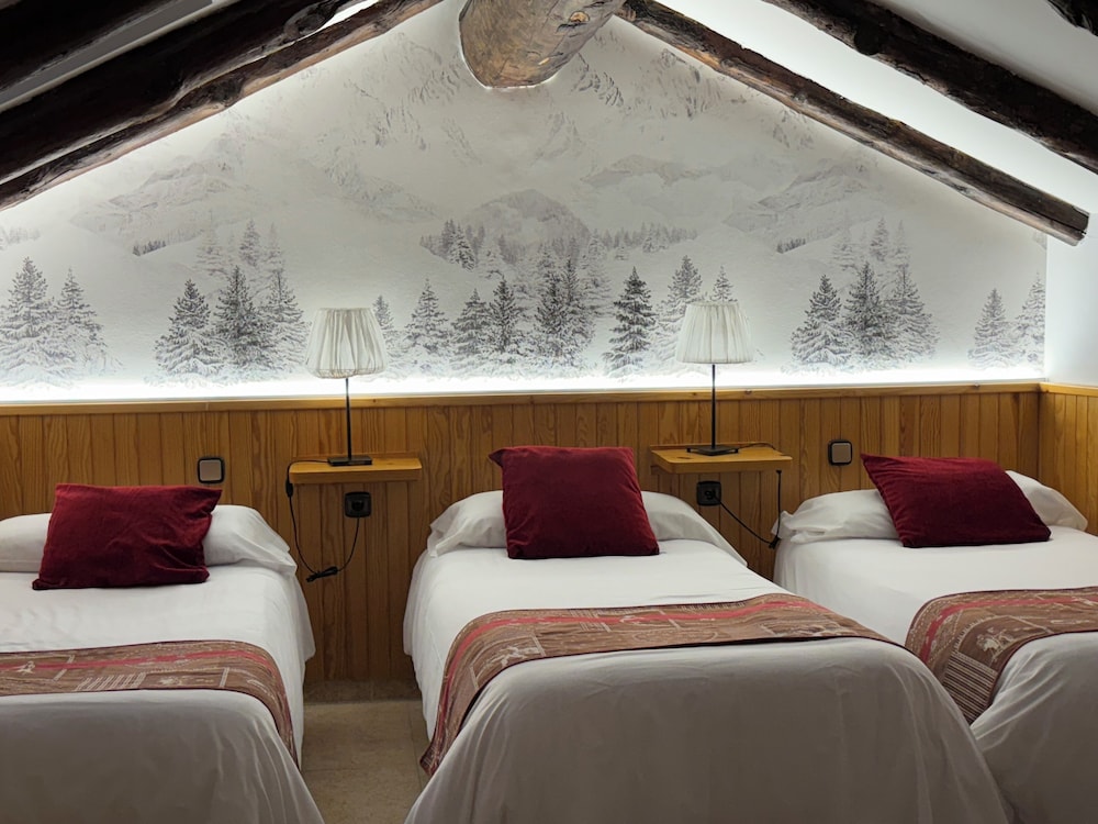Classic Quadruple Room