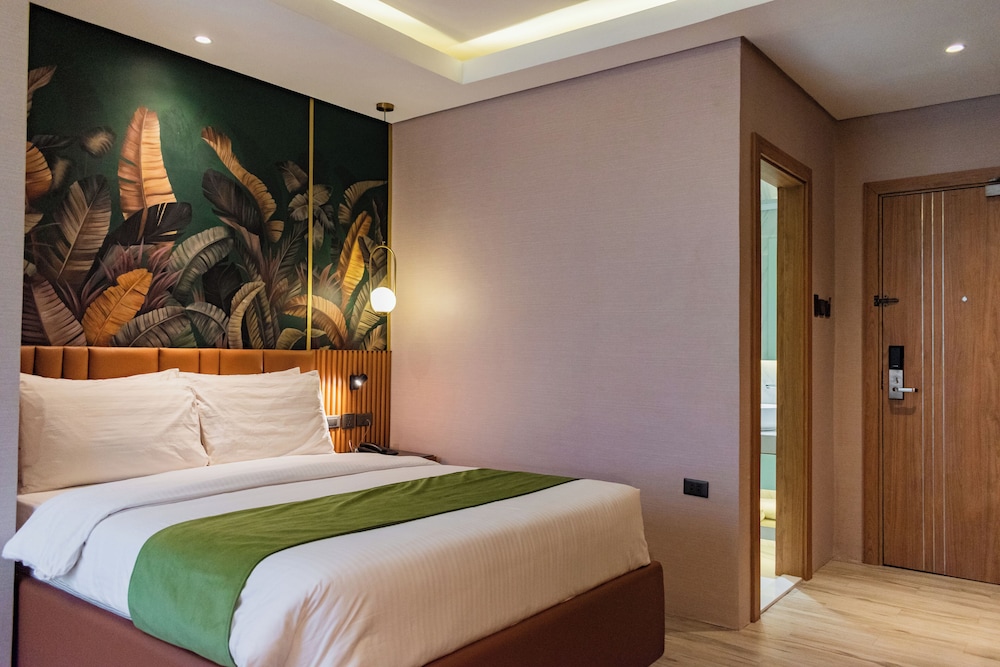 Premium Room, 1 Queen Bed, City View photo 1