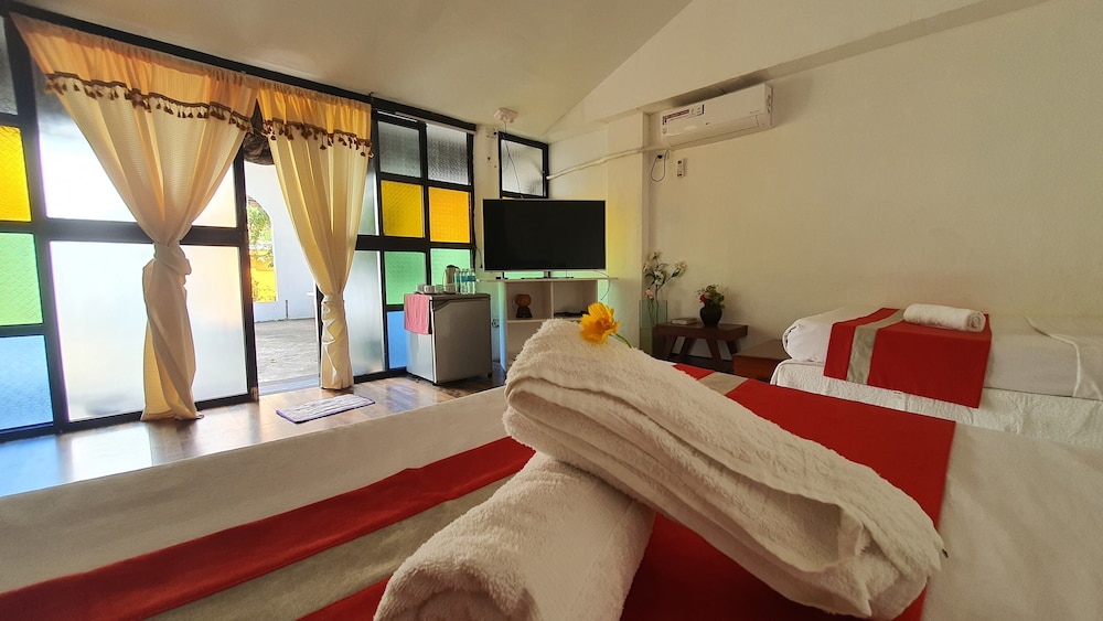 Evangeline Suites for 4 photo 2