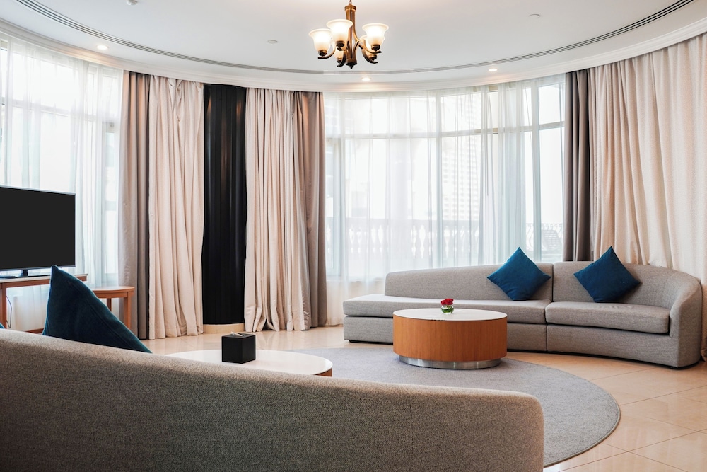 Penthouse, Multiple Beds
