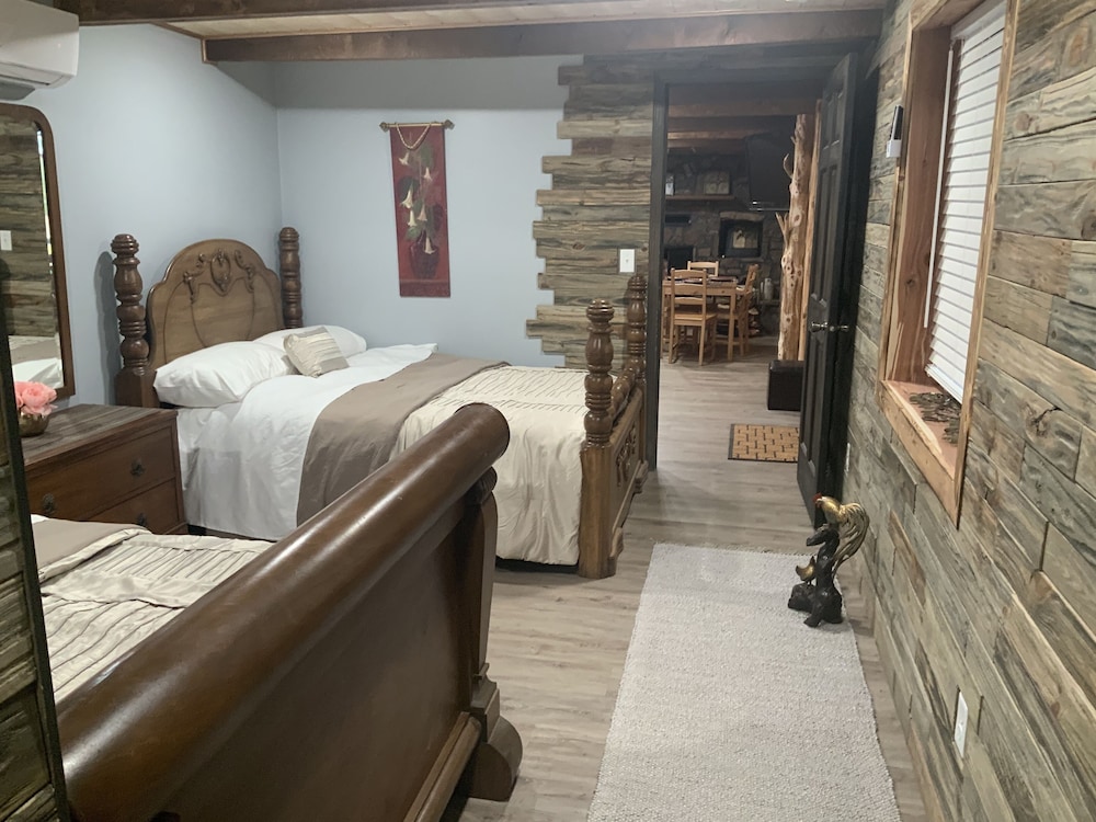 Executive Double Room, Hot Tub photo 3