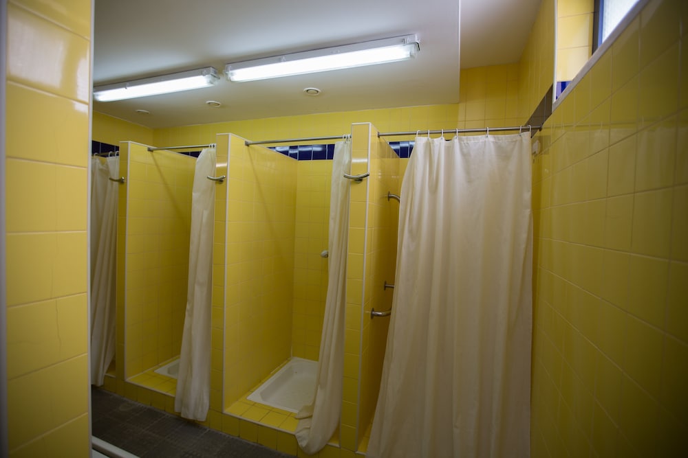 Shared Dormitory, Men only, Shared Bathroom (6 Beds) photo 2