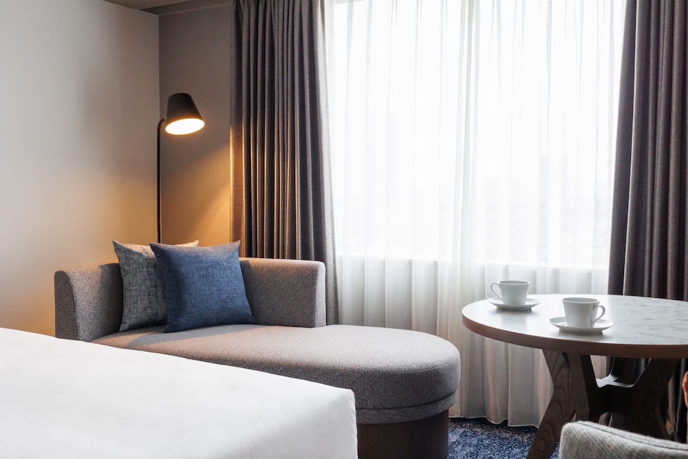 Standard Room, 2 Twin Beds, Club Lounge Access - Photo 2