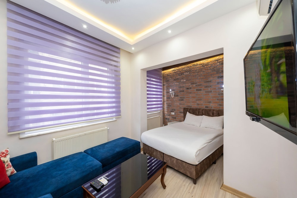 Deluxe Studio, 1 Bedroom photo 1