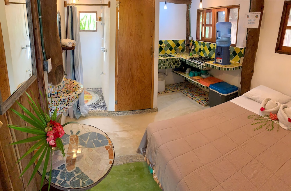 Romantic Suite, 1 Bedroom, Garden View, Garden Area photo 1