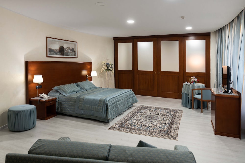 Suite, Garden View photo 1
