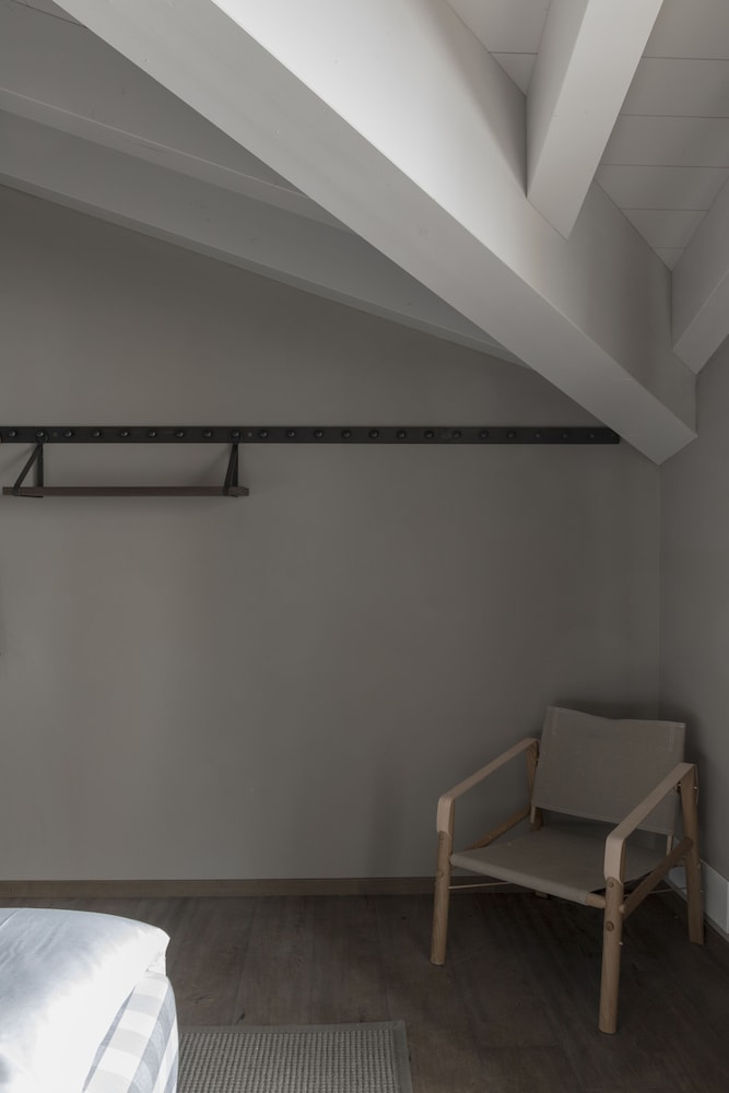 Nomad Roof L - Photo 1