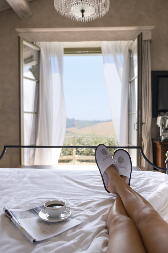 Premium Suite - Photo 15