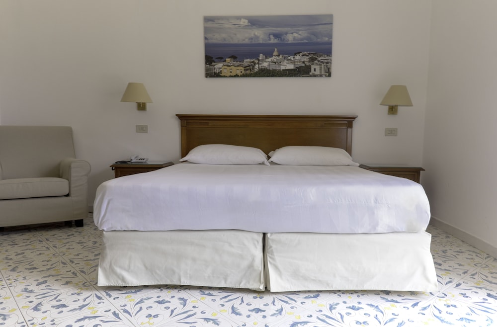 Superior Room, Sea View - Photo 2