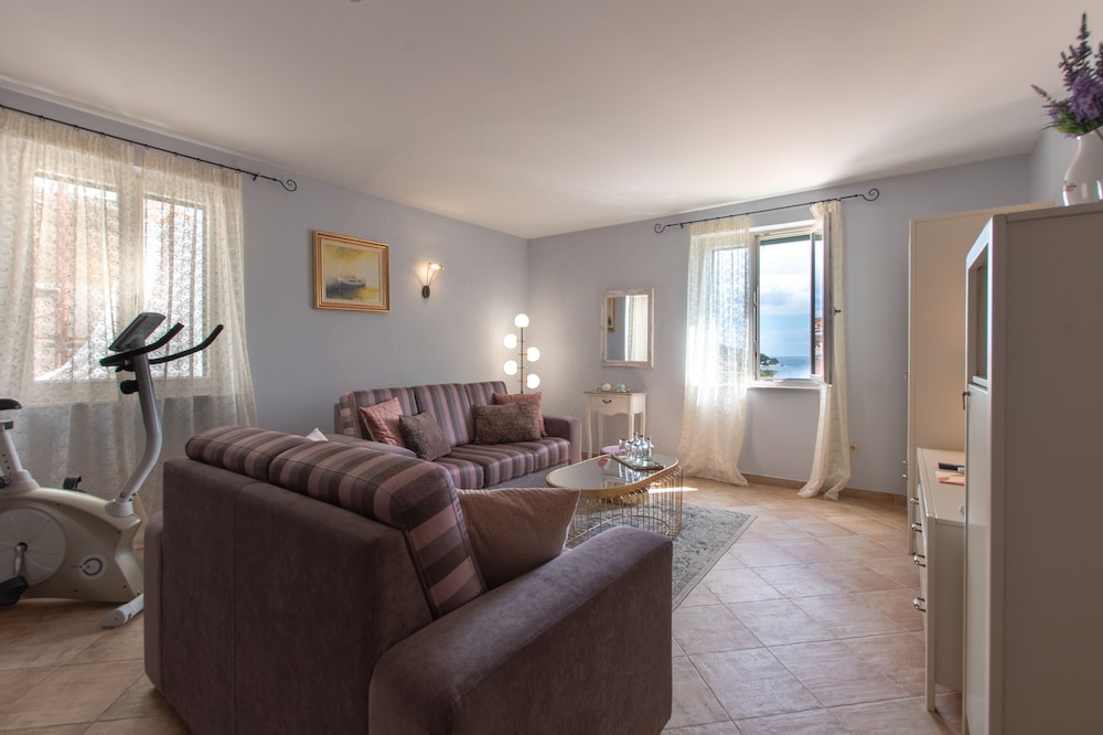 Superior Suite, Sea View (Top floor) photo 1