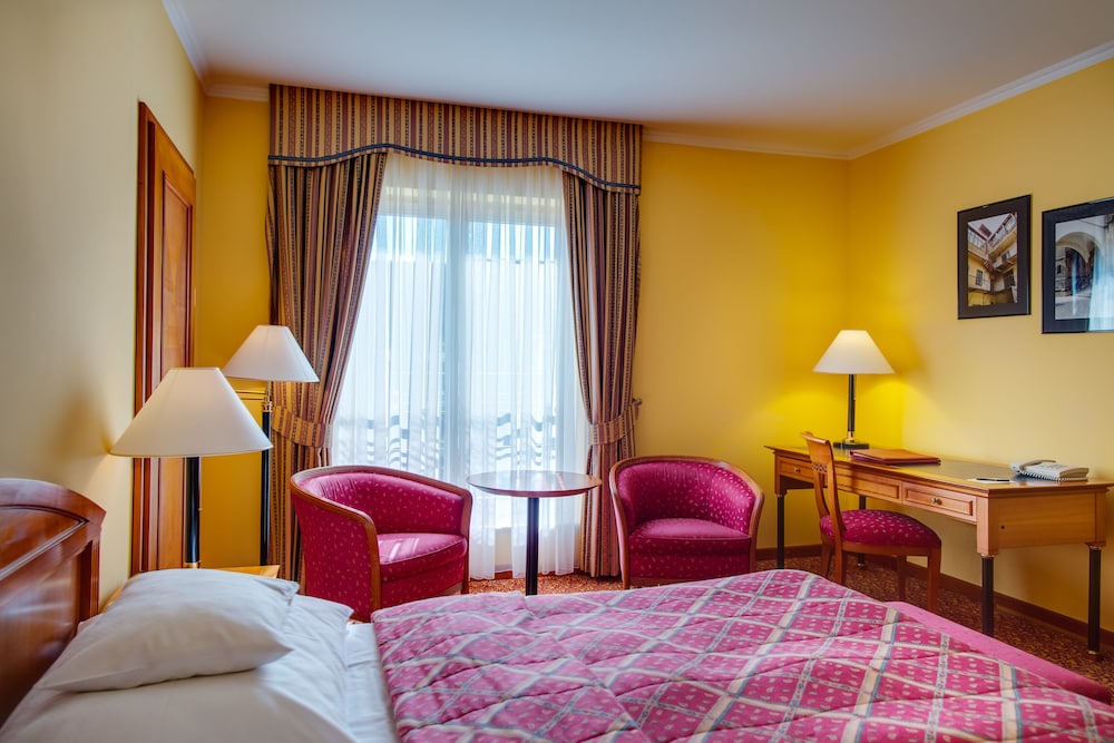 Standard Double Room, Balcony - Photo 7