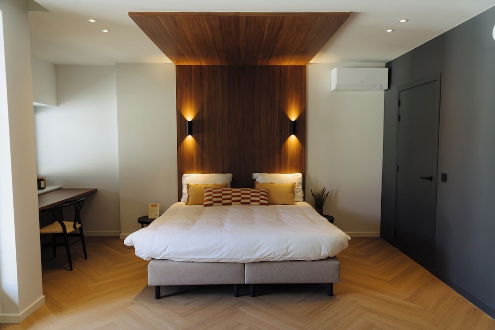 Deluxe Double Room, Balcony, City View