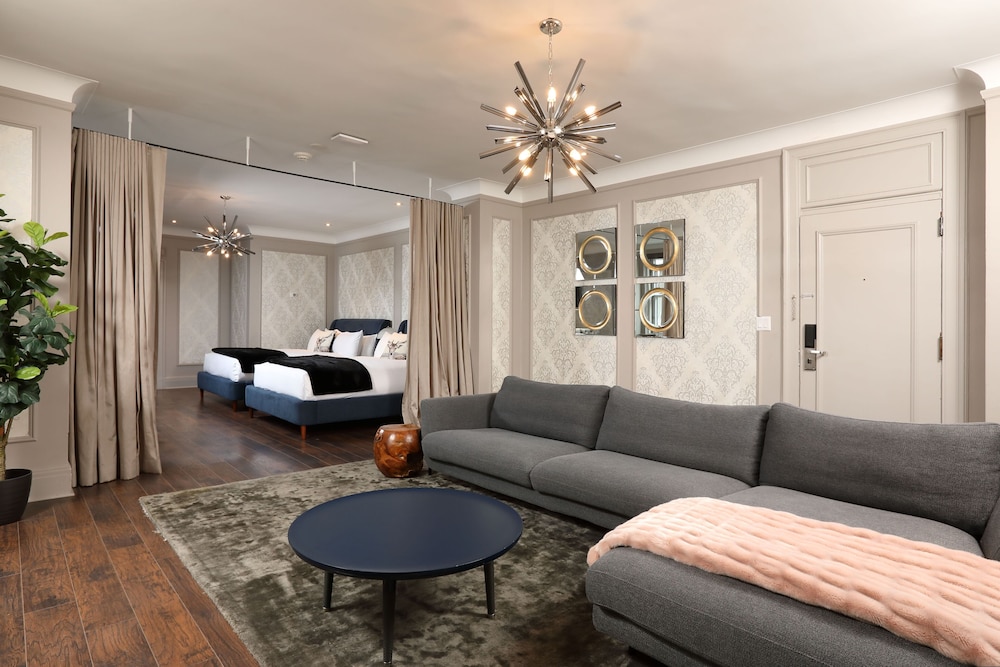 Suite, Multiple Beds, Non Smoking