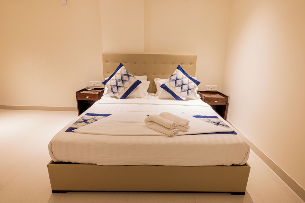 Deluxe Room - Photo 9