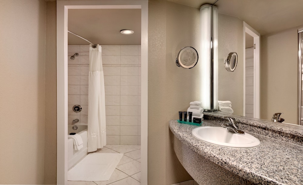 Signature Room, 2 Double Beds - Photo 4