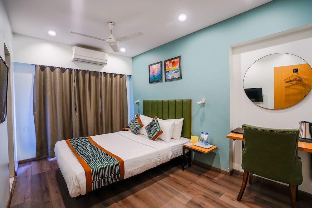 Deluxe Room - Photo 8