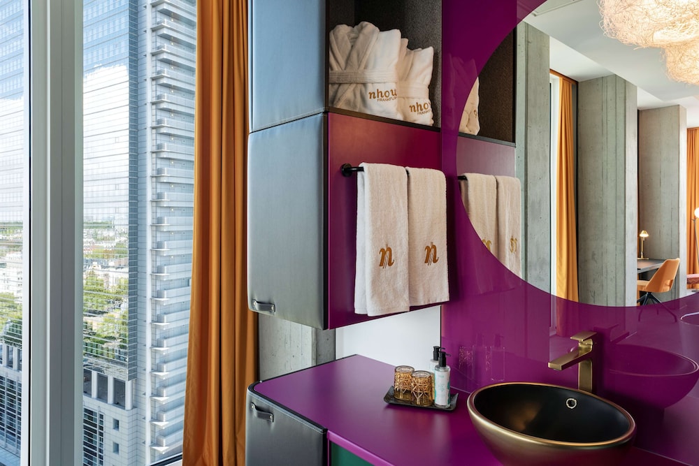 Nhow Junior Suite upper floor + VIP Lounge 3 Adults - Photo 6