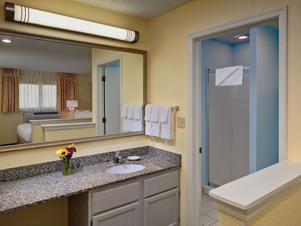 Studio Suite, 2 Queen Beds - Photo 13