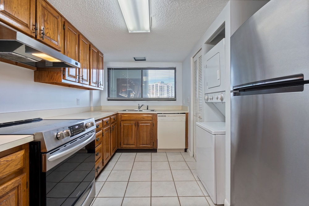 Suite, 2 Bedrooms, Non Smoking, Oceanfront photo 3