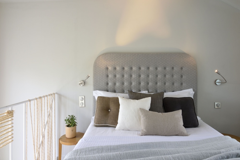 Loft Suite - Photo 15