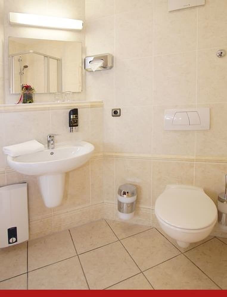 Basic Single Room photo 2