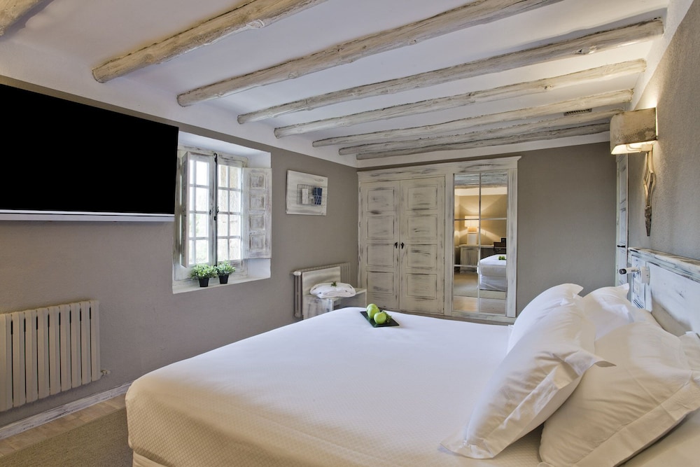 Suite (2 Adults) - Photo 3