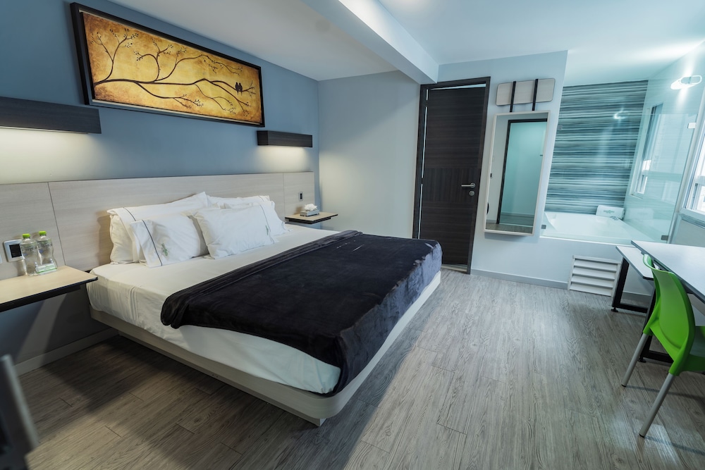 Standard Room photo 2